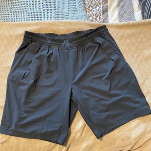 Men’s XXL lulu lemon chill motion short 9.5”